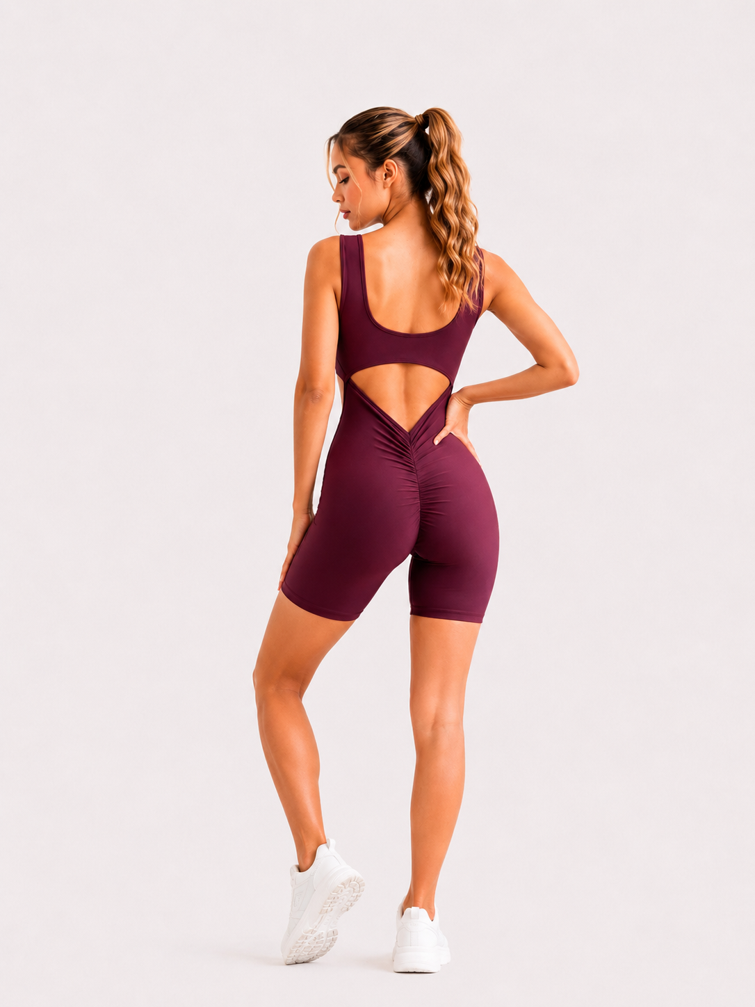 Bordo Arkası Büzgülü Kısa ( Scrunch Butt ) Şort Spor Tayt Tulum